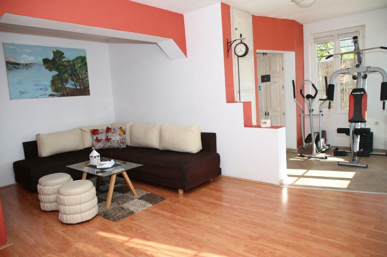 Apartment Poseidon โตรกีร์ ภายนอก รูปภาพ