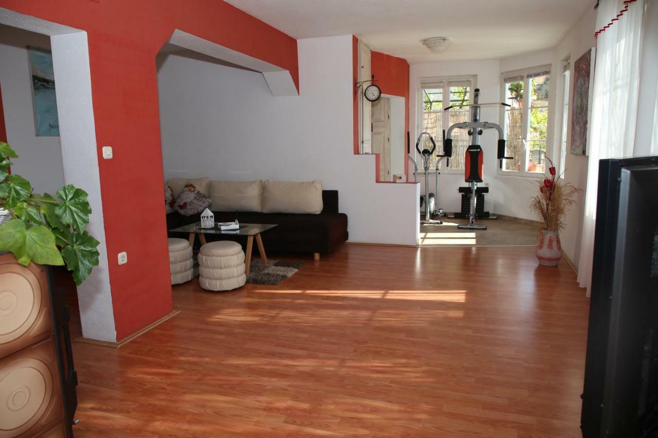 Apartment Poseidon โตรกีร์ ภายนอก รูปภาพ